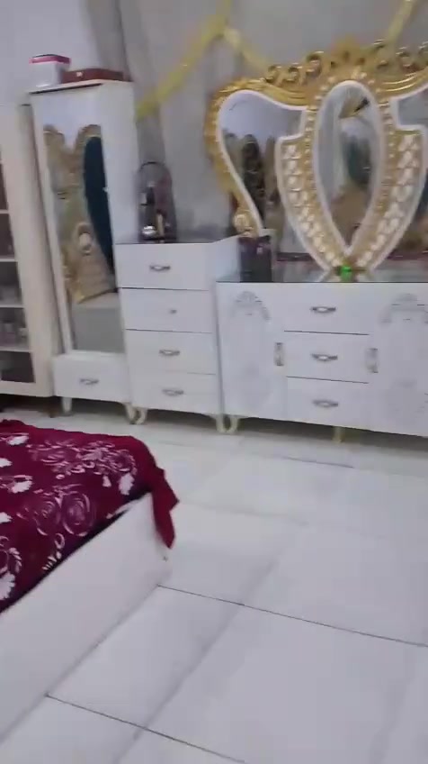 غرفه للبيع بسعر مناسب فول نضافه تعال شوف بعينك وتاكد ***********
