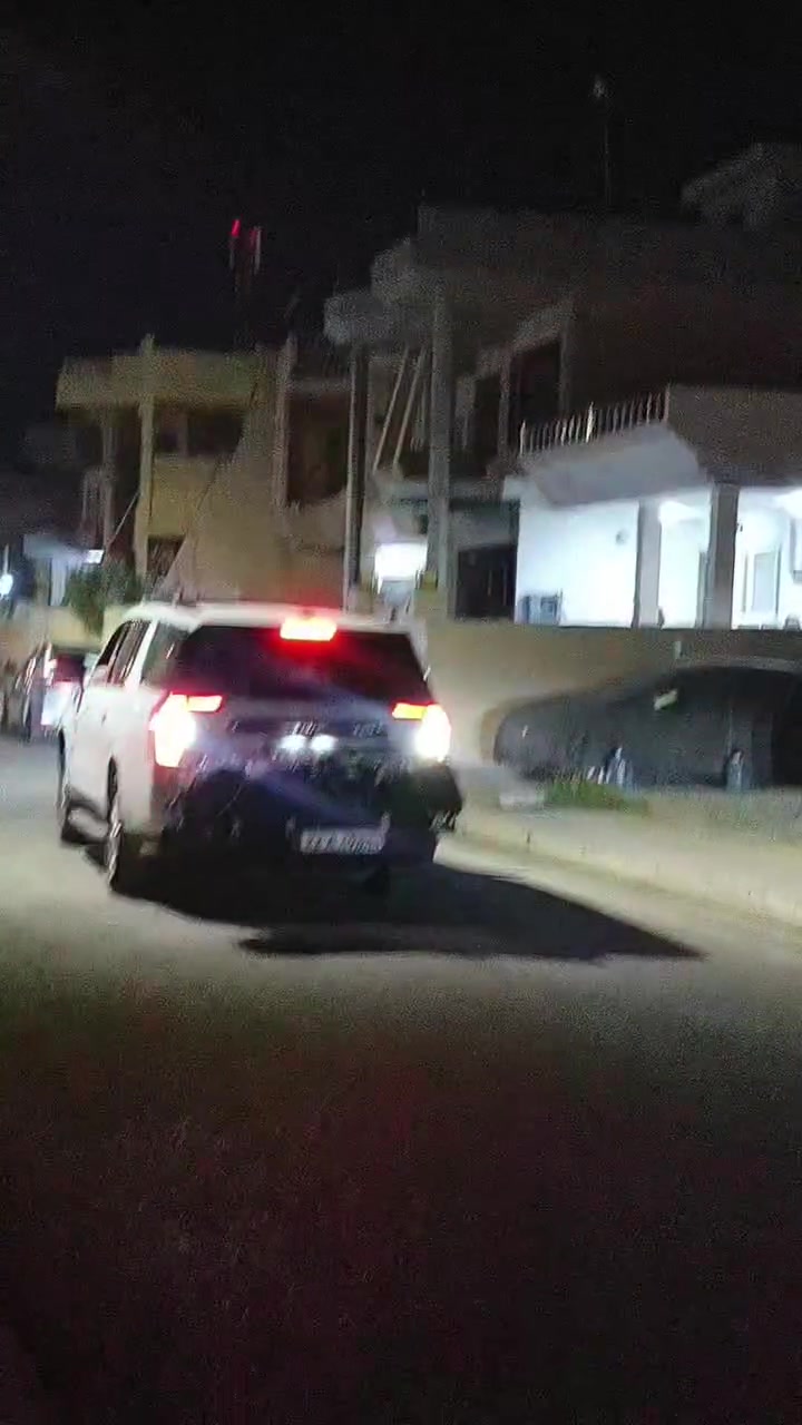 عل بركه الله مستمرين وياكم بنقل مسافرين الى الاردن طول الطريق انترنت مفتوح يوجد فيزا عاديه وا سريعه *********** مع أفضل تحياتي لكم
