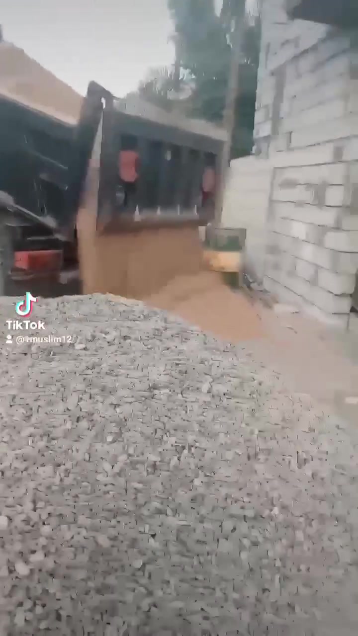 تم تجهيز تك رمل بناء وتك حصو مال صب ***********
