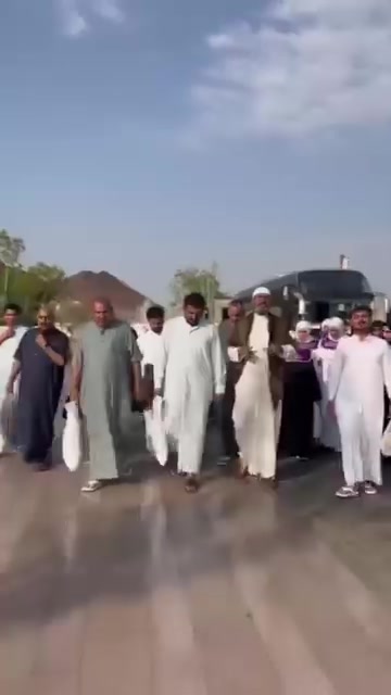 المدينة ومكة • ١٥-١١-٢٠٢٦ • ٣ وجبات