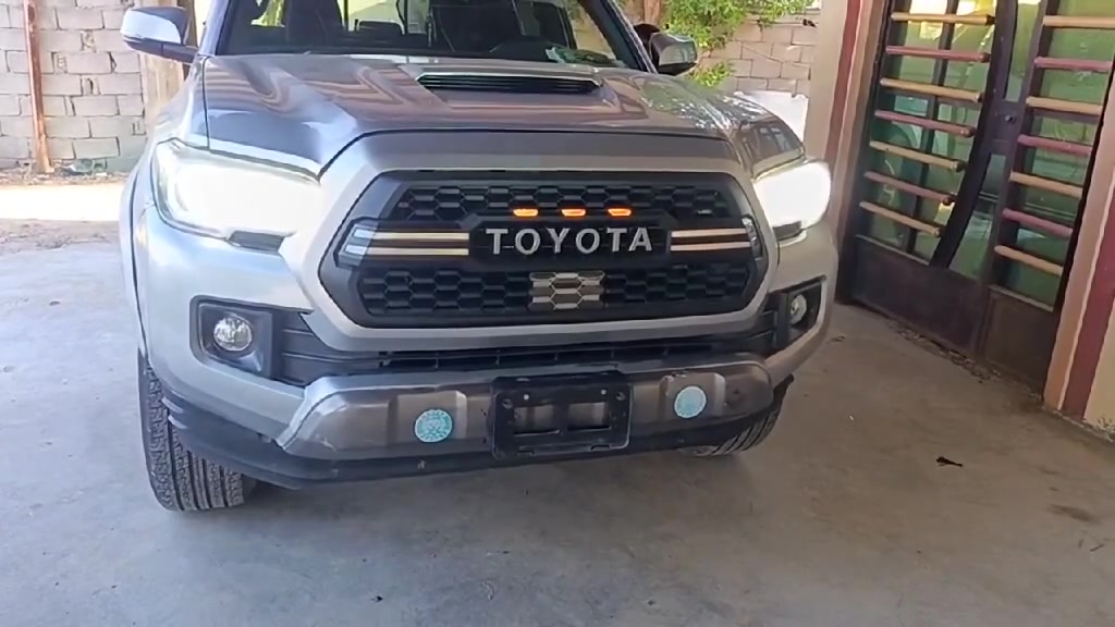 TOYOTA TACOMA TRD
السلام عليكم 
بيع او مراوس بيكم تيوتا تاكوما 18 كلين تايتل كفاله عامه بغداد سته سلندر مكينه ٤٠٠٠ تي ار دي فول مواصفات للأخير العنوان بابل *********** الحادث بارد بالدعاميه الخلفيه والبدي فقط ماشيه ٥٨ للتواصل  3️⃣5️⃣4️⃣0️⃣3️⃣0️⃣4️⃣1️⃣ 0️⃣7️⃣7️⃣
***********
