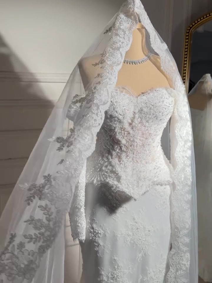 فستان العقد الكورسيه المنفصل 🥹❣️👰🏼‍♀️

#العراق #عقد #عروس #عرس #فستان
