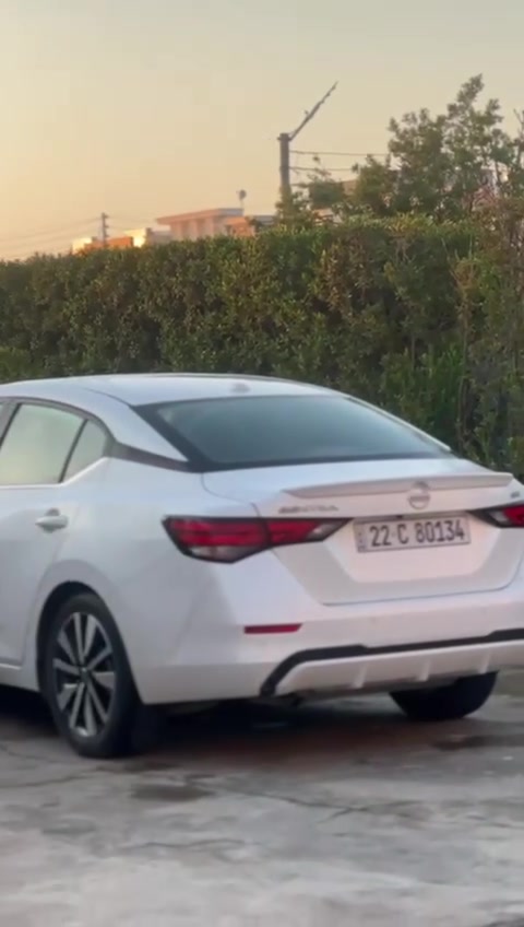 سـلام عليكم
نيسان سنترا موديل 2022 مواصفات SV Pluse
بدون صبغ بدون تعديل فقط بخصه خفيفه بالبنيد  
تخم تايرات جديد 
رقم اربيل 

ماشيه 81.000
رادار امامي خلفي 
فتحه سقف
تدفئه كشنات الاماميه 
رادارات جانبيه 
بصمة ابواب
بصمة تشغيل 
لايت LED
مواصفات السنترا معروفه 

السياره حلوه وجديده  

السعر: على الرقم
***********
