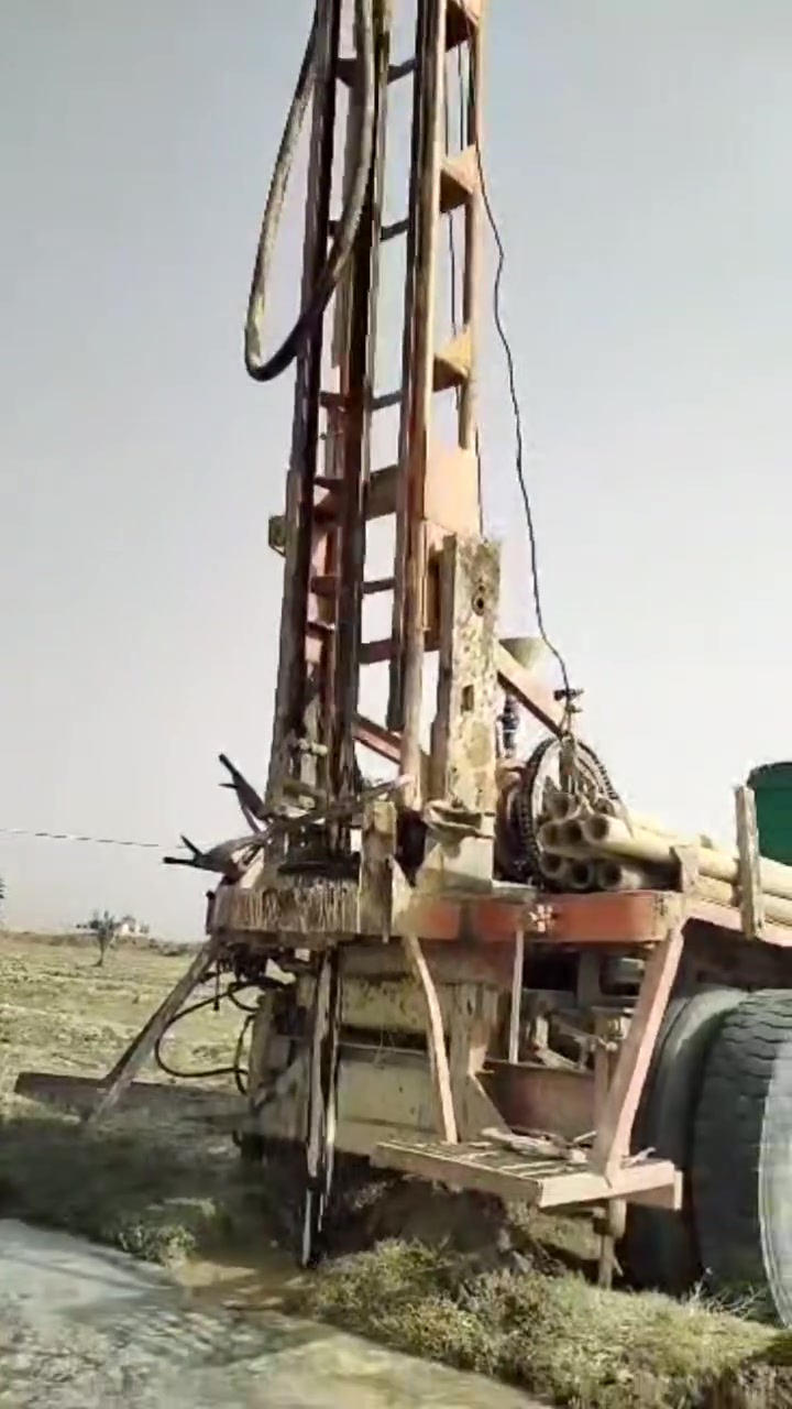 حفر ابار ***********
_________
حفر ///اليا  🚜
__ _______________________________
مستعدون لحفر الابار وثقوب الشوارع
 اليا🚜_ ويدوي🚹
 {وتسريب مياه الامطار والمخازن}
 في كل محافظات العراق
 بأنسب الاسعار
 شغل مضمون100% 
للأستفسار..
《راسل الصفحه او اتصل على الأرقام》↘️
●●●●●●●
***********
