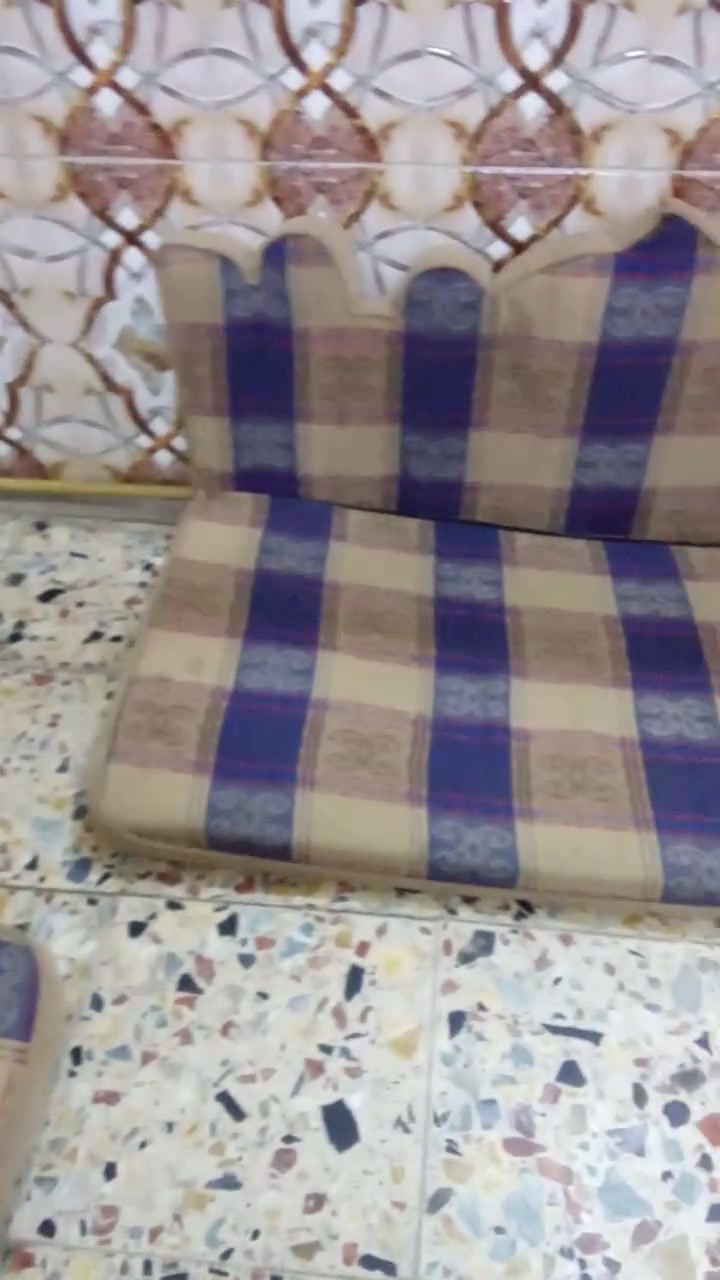 ديوان للبيع في منطقه حي اور أي استفسار هذا الرقم ***********
