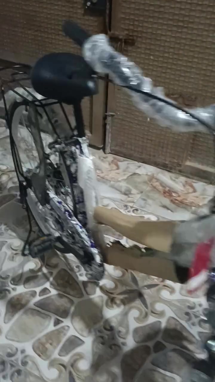 سلام عليكم بايسكل موشم حجم 26مختم من الطول للطول بايسكل خير من الله سعر  125وبي مجال العنوان ديالى بعقوبة فلكة الامين رقم الهاتف ***********
