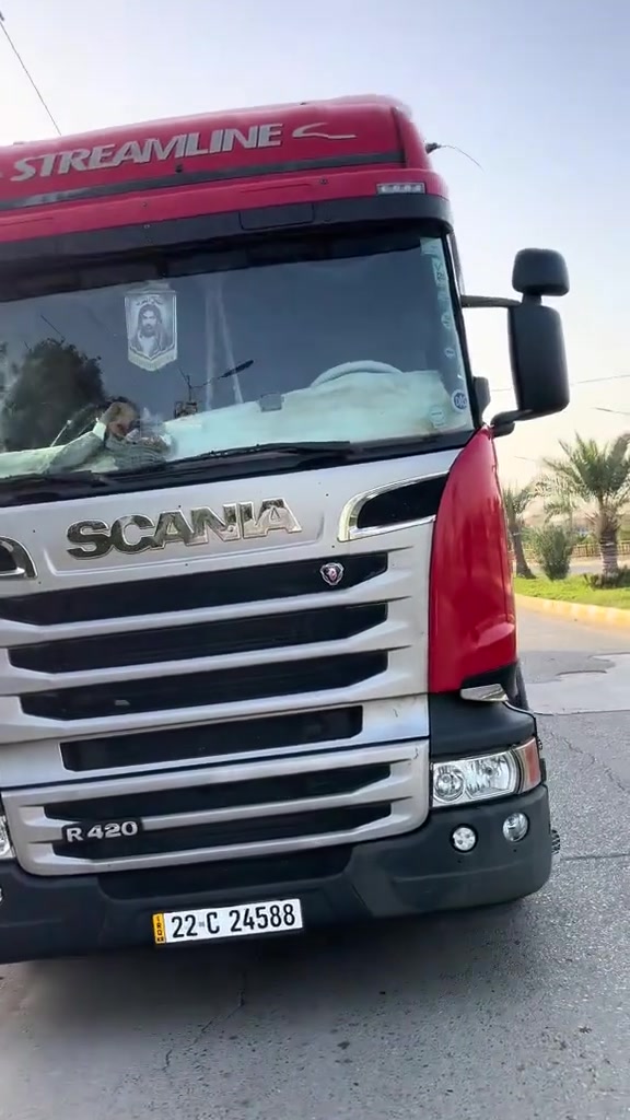 السلام عليكم سيارة سكانية فول موصفات مديل ١٢ مربوطة كلابا رقم ***********
