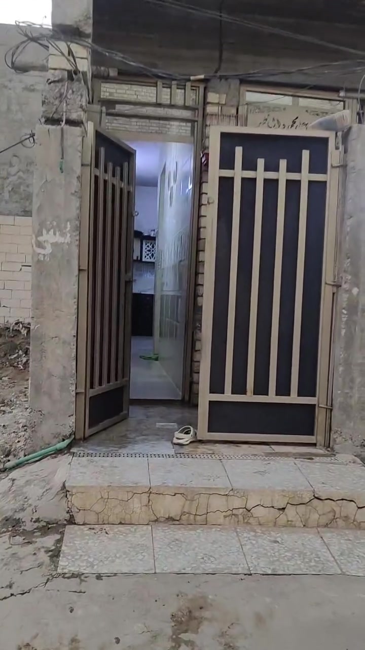 السلام عليكم.
بيت الشباب في منطقة الرئاسه بلزراعي نهايه شارع 20 المساحه 50م طابقين يحتاج الطابق الأول فقط بورك الطابق الثاني هيكل مسقف..
للاستفسار مراسله الصفحه او الاتصال على المكتب مكتب الفرقان ***********
