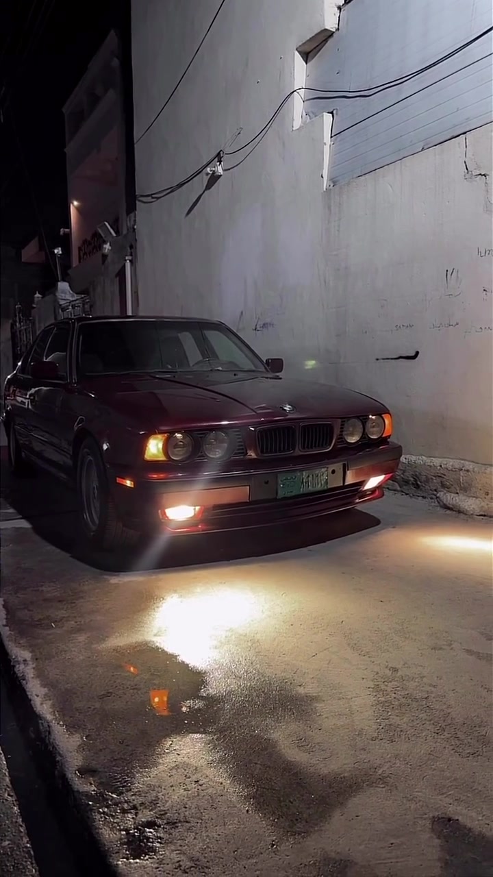 Bmw موديل ١٩٩١ مةكينه صقر دبل دجيتل5.22 پانك كارةباي شغل گير وةكينه بةشرت مةدةين بةشةرت هةمووشتي  بةشرت ناو داخيل بةشرت  سعر ٤٣ كةمك مجال ئارم پلس تيك هةولير
***********
