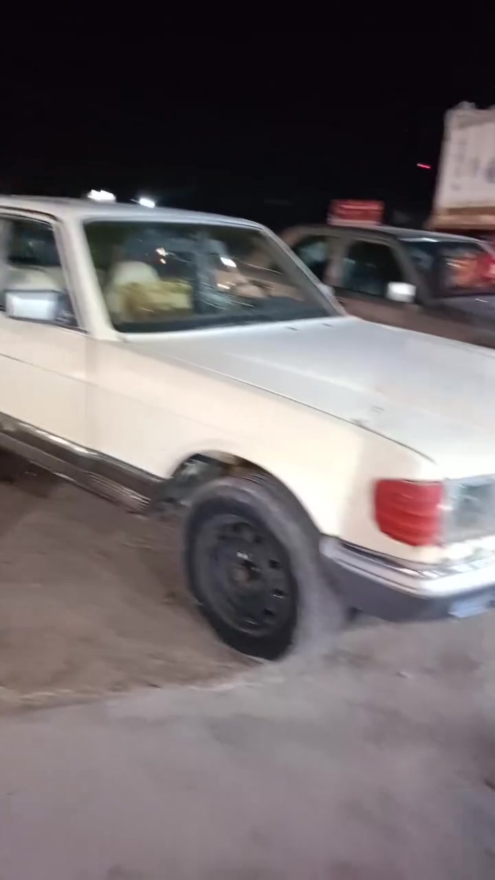 حائز ثالث موديل 83 رقم بغداد سياره حلوه وجاهزه محرك بطه 3000 السعر 17 ورقه شرط الوكاله من صاحبه عنوان البصره ***********
