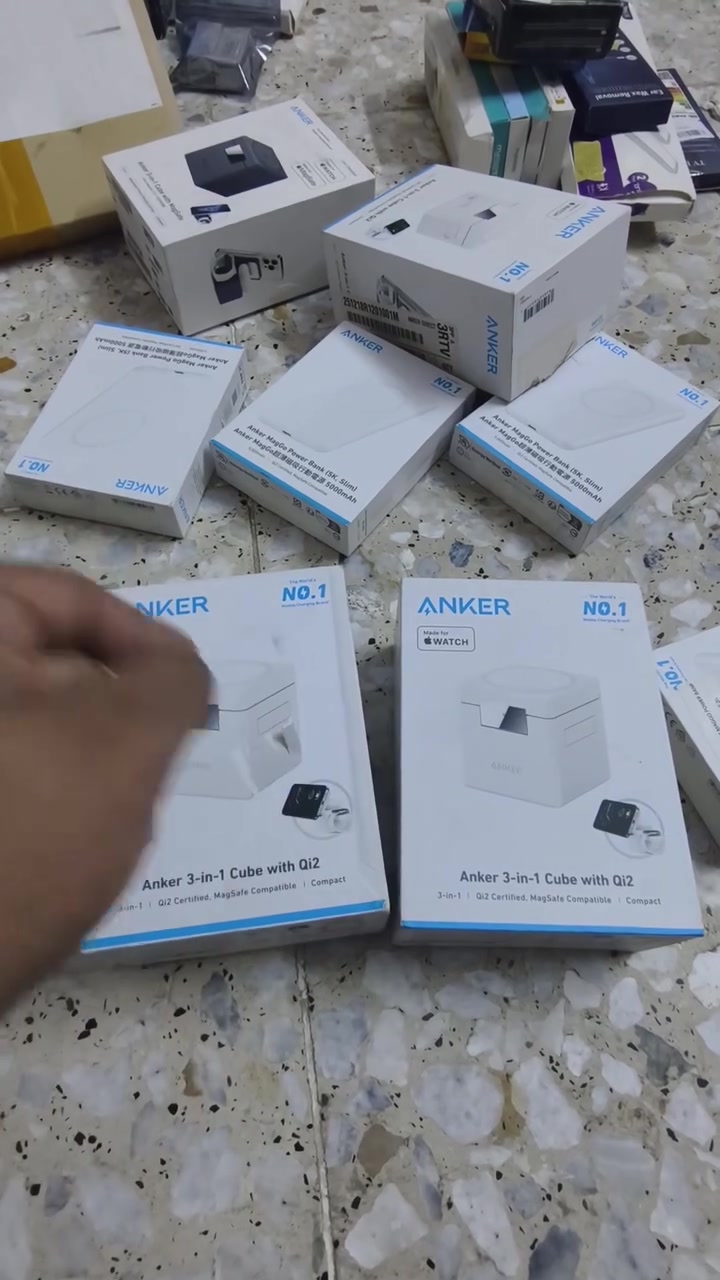 مكعب انكر كامل جديد لوك ب50وياة كيبل انكر وشاحن انكر بلاش بسعر الشاحنة

نص مكتوب في الصور:
- vivo X200 Pro | ZEISS
- ١٥:١٤ ،٢٠٢٦/١٠/٠٣
- ١٥:١٣ ،٢٠٢٦/١٠/٠٣
- vivo X200 Pro I ZEISS