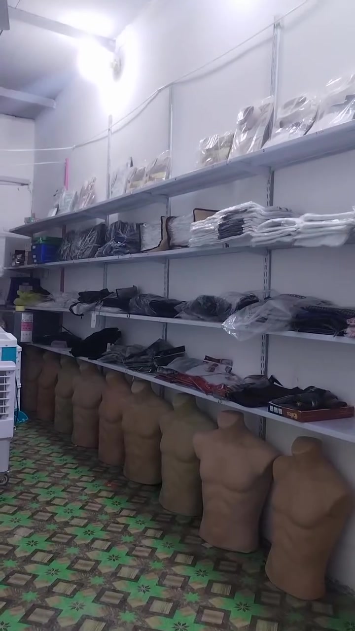 أغراض محل البدراني للزي العربي كل ما موجود داخل المحل للبيع @الجميع
