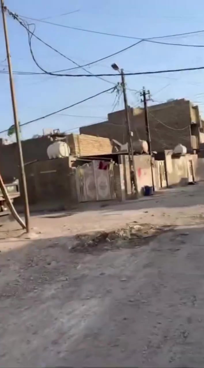 سلام عليكم بيت مساحه 85 حيطارق الوسط قرب حسينيه ابو جمعه السعر 40وبي مجال لطيبين الرقم ***********

