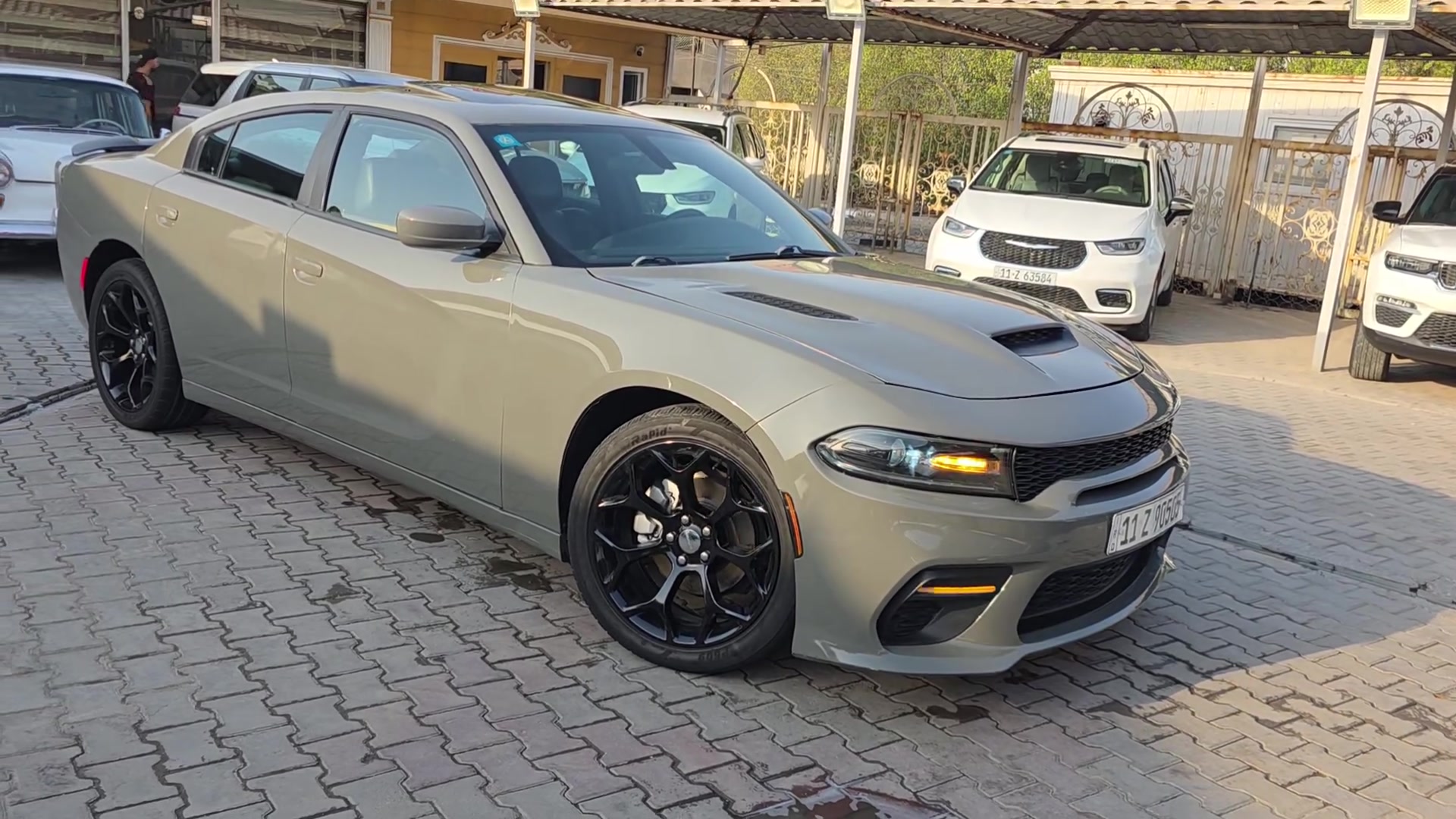 السلام عليكم 
دوج جارجر SXT+
#معرض_دبي_للسيارات 
#السعر132$
 محدث2022
العنوان📌
بغداد الجديدة شارع المسبح قرب جبار ابو الشربت معرض دبي للسيارات الاستفسار الاتصال على الرقم 
***********
