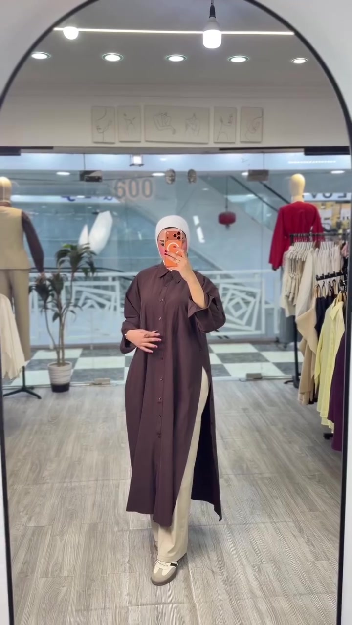 تونيك طول 125 سم توفر ب 5 الوان 🫰🏻❤️‍🔥

قياسات S M L XL قالب راهي يلبس 38 لل 50 

سعر 30 الف ✔️ 

فرع جواهر مول ط3📍

توصيل متوفر للحجز دايركت 📩
