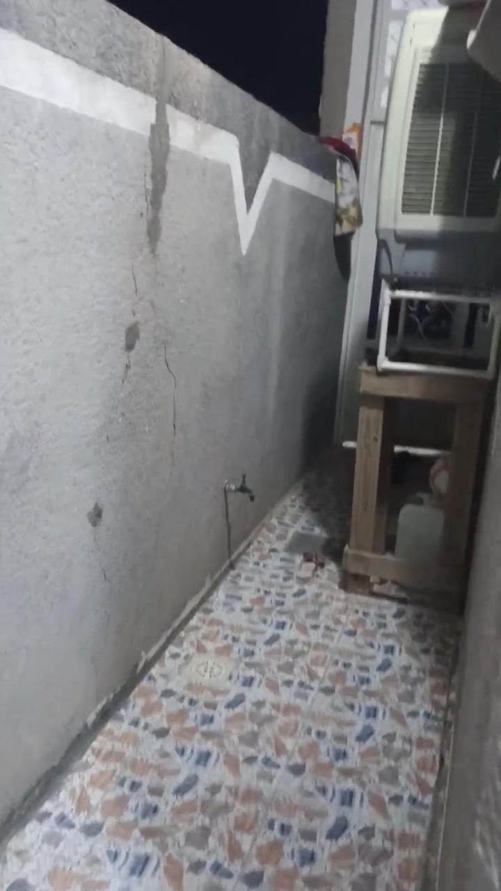 #للبيع
بناء طابوك وسقف مسلح 
المساحة ١٠٠ متر 
بيت بناء حديث ٢٠٢٥
طابو زراعي سند ٢٥
الموقع وردية خارج خلف معمل ابو كيرة بالضبط يعني عن الشارع الرئيسي مال الوردية العام ٧٠ مترة 
ويا هدايا
كاونتر مطبخ راقي جدا 
كيزر سخان 
ماطور ماء 
خزانات مياه (تانكي) 
سعرة ٥٣ مليون
#مكتب_عقارات_حسين_الخفاجي
*********** 
***********
