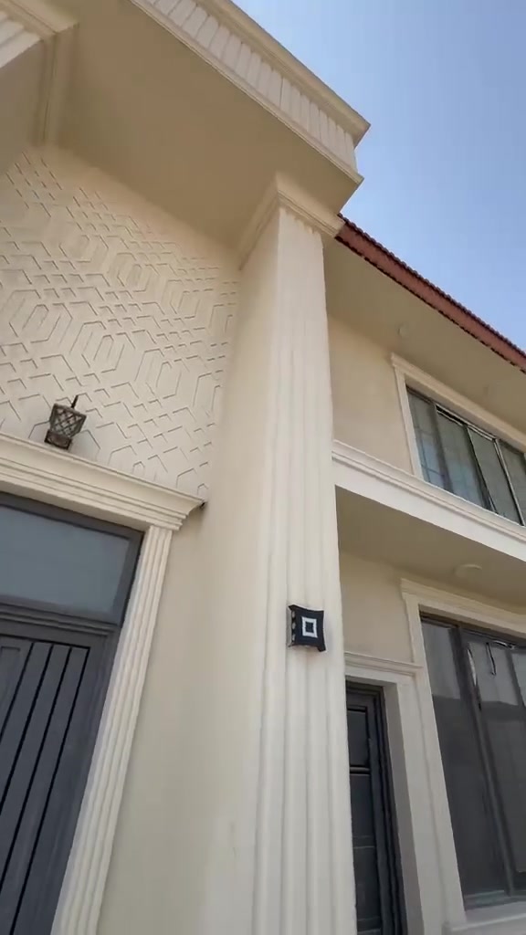 فلل • مجمع اللؤلؤه • ٣٠٠م