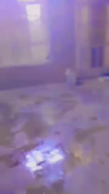 بيت البيع مساحه 150متر +عكاده  غرف نوم ثنين +مطبخ ستقبال كهرباء ذهبي عادي بلاش مجاري مي  بيت حلو ومرتب ومستعجل عل بيعه سعر20وبي مجال قليل  الطيبين مكان زعفرانيه شارع المعهد تواصل واتساب رقم***********
