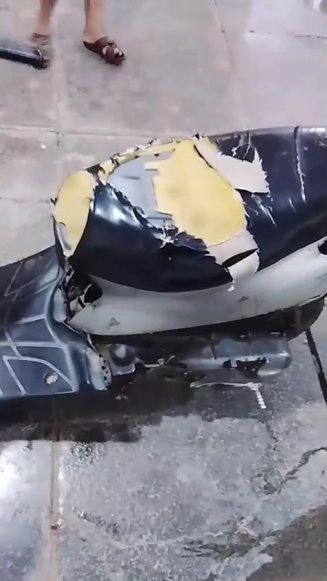 سلام عليكم دراجة للبيع بيجي صيني مكينة ما مفتوحة غراضه كاملة وياهة دراجة نضيفة بس عوزه بلك وترتيبات غراضه وياه كاملة عوزة لس شوية ترتيب مكاني واسط الحي ***********رقمي
