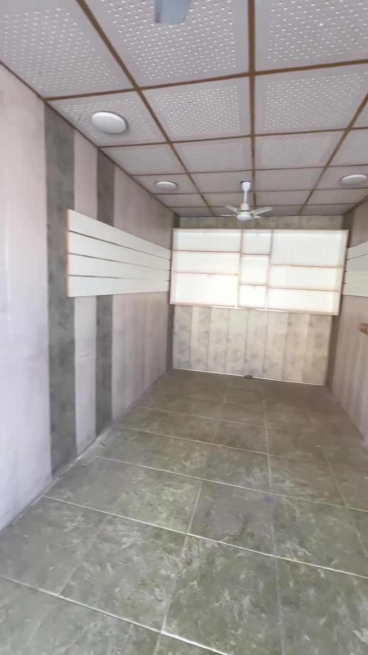 سلام عليكم ——محل للبيع ——
موقع جيد حي المعلمين عماره ناهده عل شارع. بسعر مناسب 

للاستفسار خاص او /***********
