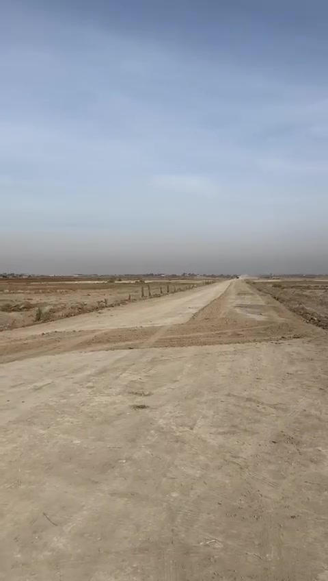 *🏡 فرصة استثمارية ذهبية | أرض للبيع 🏡*

*المساحة:* أكثر من 70 دونم  
*السعر:* 100 مليون  
*الموقع:* بغداد - سريع أبو غريب  
*المسافة:* 10 دقائق فقط من مركز بغداد

*الأرض تصلح لـ:*
✅ مجمع شاليهات سياحي  
✅ مطاعم وكافيهات على الطريق السريع  
✅ مجمع سكني متكامل  
✅ مشاريع استثمارية تجارية

*المميزات:*
📍 موقع استراتيجي على السريع مباشرة  
📍 قريب جداً من بغداد وسهل الوصول  
📍 مساحة واسعة تسمح بمشاريع ضخمة

*للمعلومات والاستفسار واتساب:*
📞 ***********
📞 ***********

الجادين فقط. العرض لفترة محدودة

#اراضي_للبيع #استثمار_بغداد #عقارات_العراق #ابو_غريب

---
