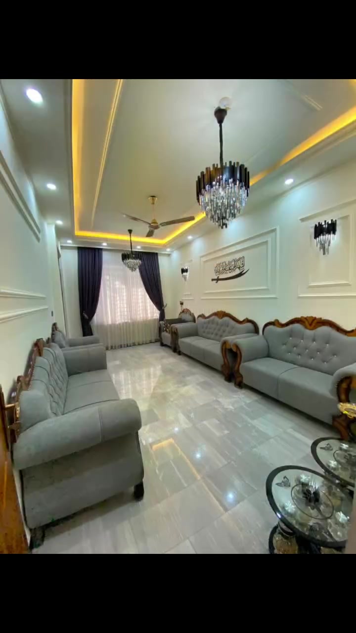 المساحة 140 متر بناء حديث 
الواجهه 7.        نزال 20 

الموقع حي اور خلف حسينيه الشهداء 🕹️
يحتوي 3 غرف نوم 4 خدمات صحية كراج استقبال ظيوف صالة جلوس مطبخ حار وبارد ومنور 

 https://t.me/Almsa34 
***********
