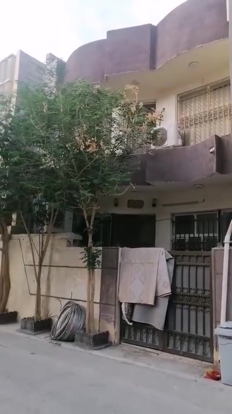 السلام عليكم
🏠 للبيع منزل في منطقة بعقوبه سبعة نيسان
🌹
متاح منزل للبيع بمساحة 100م²، واجهة 6 متر، مكوّن من طابقين، بناء مرتب ومجهز بالكامل.
📍 الموقع مميز جداً:
• سبعة نيسان
• قريب على الجسر
• قريب على كلية التربية الأساسية
• ثاني فرع من الشارع العام، بداية الفرع
💰 السعر مناسب وقابل للتفاوض للجادين.
📞 للتواصل والاستفسار:
*********** 
🔑 فرصة مناسبة للسكن والاستثمار، والموقع يخدمك من كل الجهات.
