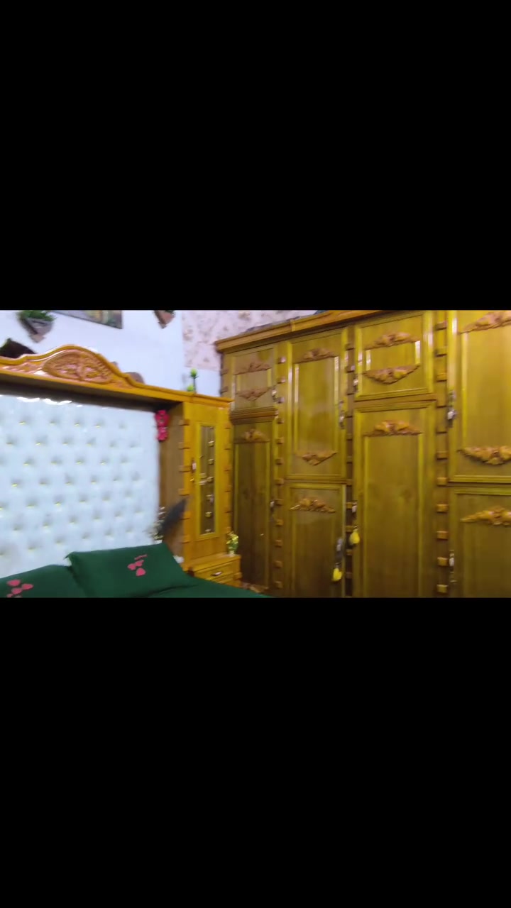 سلام عليكم غرفه جديده انجاره امانه الله صارلي شهرين من اخذتها ومستعجله على بيعتها سعرها (مليون و600) ماكو وياها لا زاويه ولا جزامه بس وياها طابوره جلوس وشازلون مال الجربايه ***********
