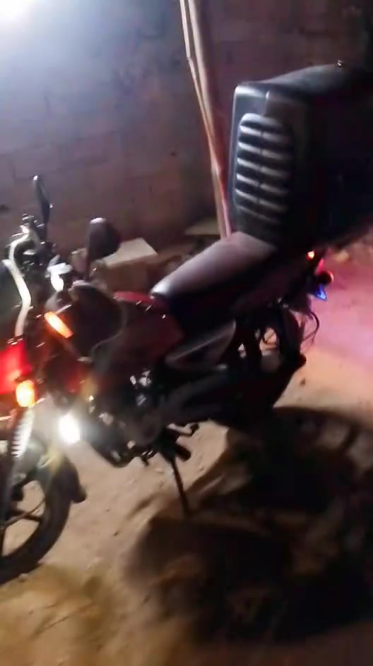 سلام عليكم بوكسر ٢٣ ماشيه ٣٠الف حقيقي الدراجه خير من الله كلشي ما بيهة نقص عل شدت الشركه رقم بغداد السعر مليونين ٤٠٠ بيهة مجال رقمي ***********واتساب
