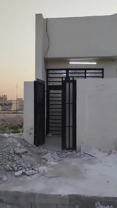 لا توجد تفاصيل

نص مكتوب في الصور:
- السلام عليكم
- بيت للبيع مساحة 100متر زراعي واجهة 7 وربع بناء طابق واحد في منطقة ام الجدايل جديد غير مستعمل هسة طالعين العمال من البيت الاستفسار الاتصال بالرقم ***********
- ***********