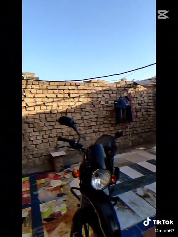 دراجه بوكسر دراجه نضيفه 
تخبل الله شاهد بس المكينه مفتوحه دراجه ٨٠٠ وقابله المروس 
رقم ‭***********‬ وموجود وتساب
