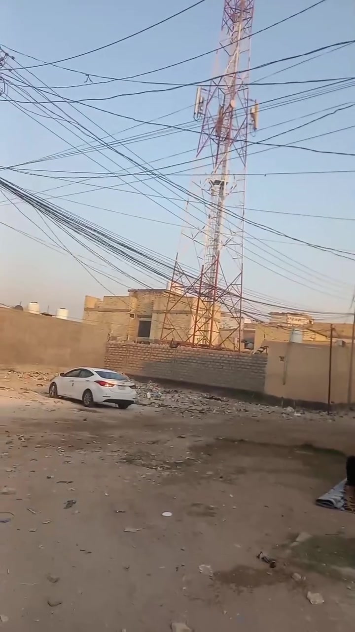 بيت للبيع مساحه 100متر
امن الداخلي قريب على مجمع الديار 
  بيع البيت نظام تطلعوعه 
 ***********
