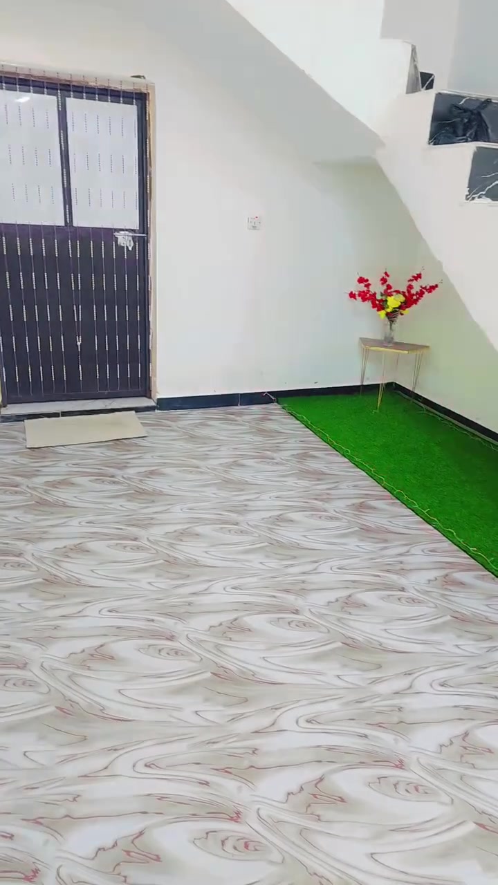 سلام عليكم
عقار للبيع طابق واحد ركن في الشراكية مجمع بوابة المثنى 
المساحة ٢٢٠ متر مربع 
كراج مساحته ٨٥ متر 
استقبال مساحته ٥x٦ مع حمام خارجي
صالة مساحتها ٦x٤
مطبخ مساحته ٥x٤
موزع مساحته ٣x٦
غرفتين مساحتهن ٦x٤
(صحيات) حمام داخلي مع تواليت داخلي..
مناور عدد اثنين 
كهرباء وماء وانترنيت واصل وخير من الله 
البيت جاهز وما ناقصه بس تكعد بي.
السعر ٣٥ بيد البائع 
١١٦ مليون مطلوب للمصرف العقاري

رقم الهاتف/ واتساب فقط
***********
