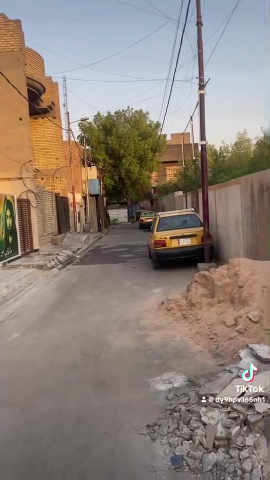 السلام عليكم  نص  قطعه البيع  خلفيه بناء قديم. نضيفه  واضحه بل تصوير شكد نضيفه. السعر خاص ***********
