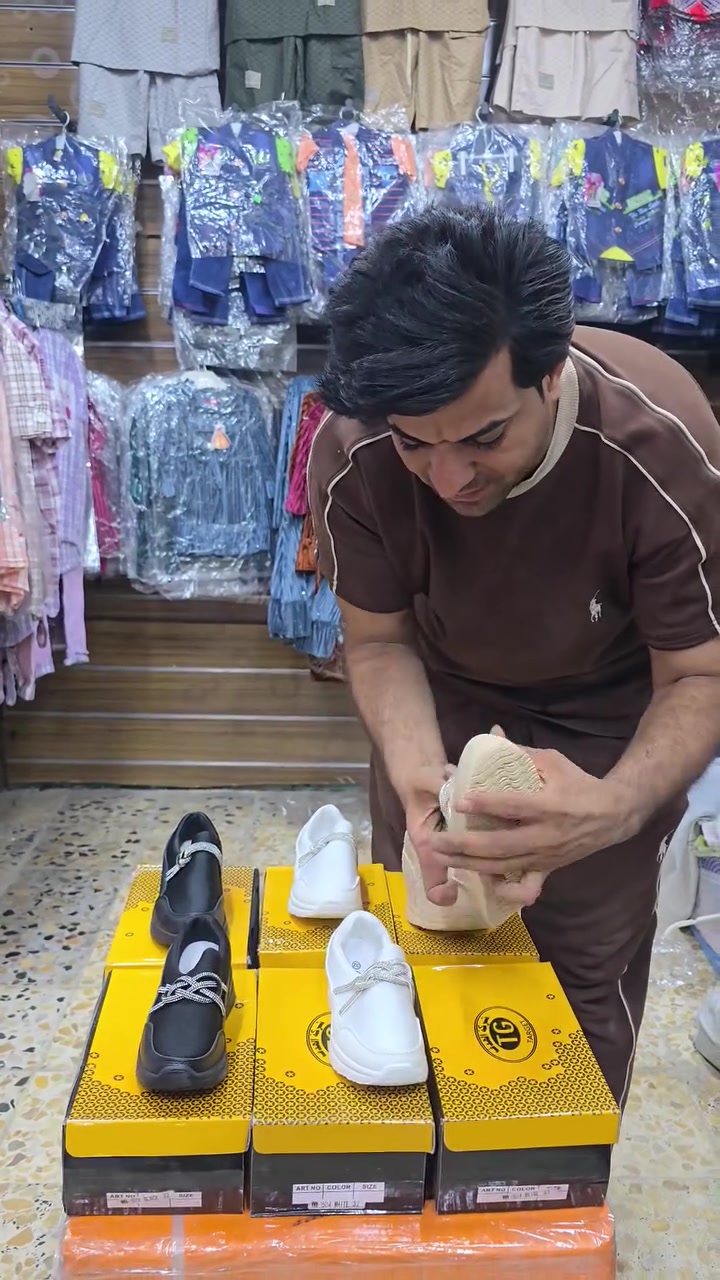 السلام عليكم تنزيلات محطم الأسعار الدراجي
وصول مديلات جديده احذيه بناتي
قياسات 31 الئ36
سعر الدرزن 66
توصيل جميع المحافظات ٥ ألاف
اي استفسار مراسله واتساب ***********

