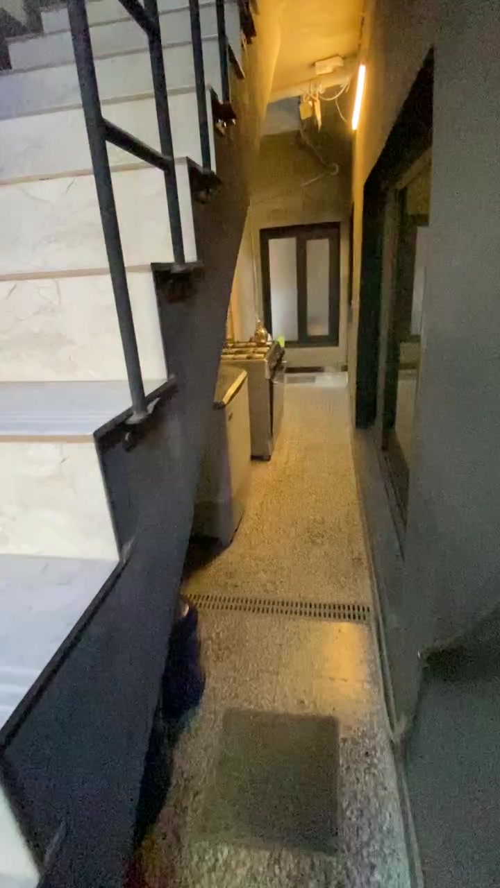 سلام عليكم بيت للبيع الزعفرانيه شارع المعد خلف مجمع الشام الطبي ومرطبات رنوش مساحه البيت 130 واقع حال نزال 22
رقم ***********
