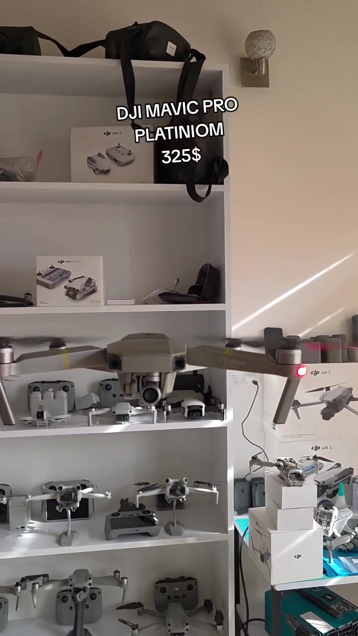 مركز DJI • درون