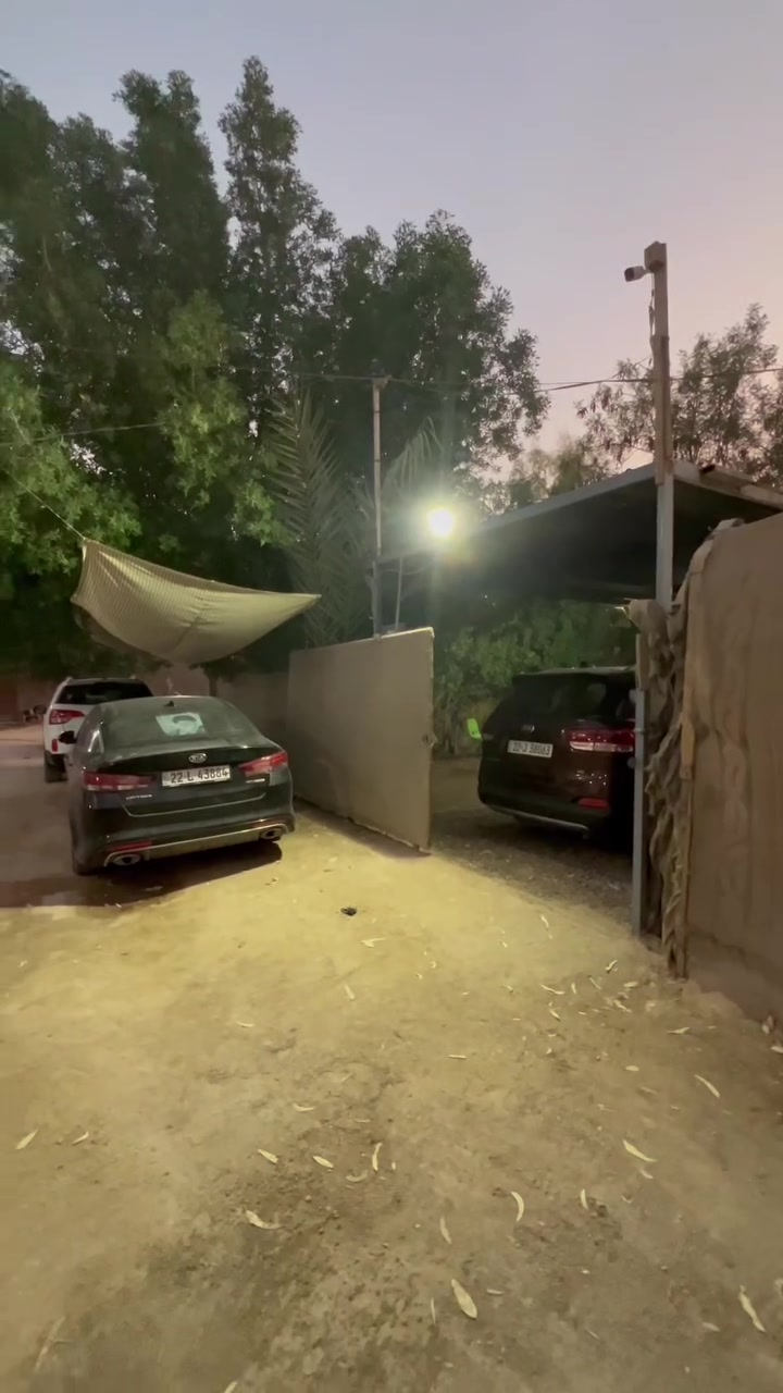 🔥 بيت للبيع في النجف - حي النداء (لقطة وما تتعوض!) 🏠
طابقين 100م² بنظافة ممتازة وجاهز للسكن فوراً، موقع راقي ومميز على ساحة وقريب جداً من الشارع العام!
 التفاصيل: 4 غرف نوم + صالة + مطبخ + استقبال
 السعر: 125 مليون دينار فقط (سعر قفل للبيع السريع)
📞 للتواصل والمعاينة: ***********
#النجف #النجف_الأشرف #حي_النداء #عقارات_النجف #بيت_للبيع #بيوت_النجف #عقارات_العراق #بيت_للبيع_بالنجف #فرصة_عقارية #للبيع_في_النجف #تيك_توك_النجف #نجفيون #النجف_اليوم #عقار #بيوت_للبيع #منازل_للبيع #النجف_الان #شارع_الروان #الكوفة #العراق #viral #fyp #foryou #foryoupage #explore #najaf #iraq
