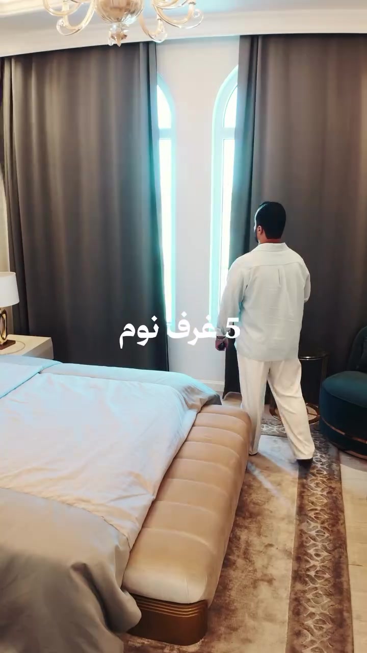 فيلا مستوحاة من القصور الفاخرة 🏯

مصعد خاص… و5 غرف نوم، الكل حلم غرفة خاصة 

بمساحة تصل إلى 800 م²، تمتد الفيلا على 3 طوابق… وكل طابق يحجي قصة مختلفة من الفخامة والرفاهية.

السعر: 5 مليارات و58 مليون دينار عراقي

📍 مِسك – داماك هيلز بغداد
📞 للتواصل والاستفسار: ***********
