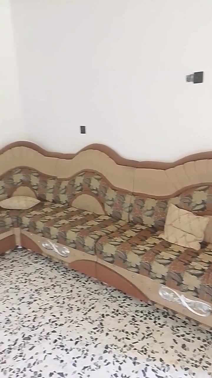 سلام عليكم ديوانه للبيع 250الف سبعه أمتار ال احب يشتري يتوصل عل هاذا الرقم ***********
