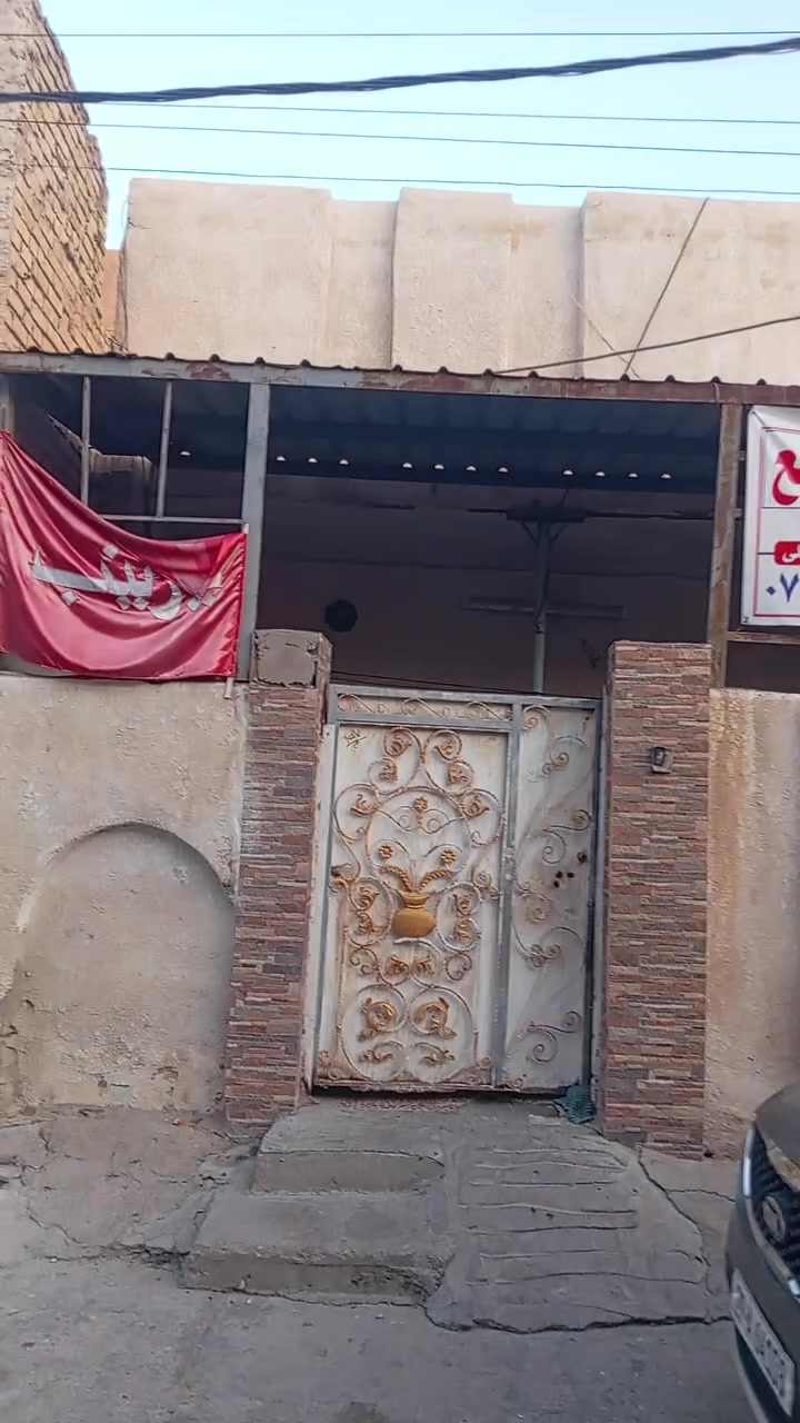 بيت للييع مساحته 150متر طابقين الطابق الاول غرفه واصاله واستقبال ومطلخ وحمام الطابق اااتي غرفتين نوم
العزه الجديده  قرب مركز الشفا
الاستفسار التصال
***********
