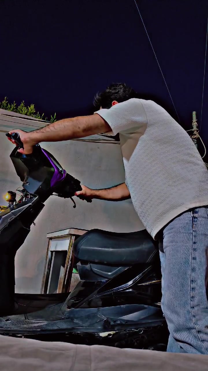 سكنس ياباني موديل 2022 مكينه 125 نضيف جديد ما بي اي عيب دبلات جدد ابركات جدد بكلايت شغال لايت امامي شغال كيج بانزين شغال كيج سرعه شغال كلشي بي شغال بس اتخليله بانزين او دهن او ابد ميوكفك مكينه برغي واحد ممبدل بيها الرقم *********** السعر 400