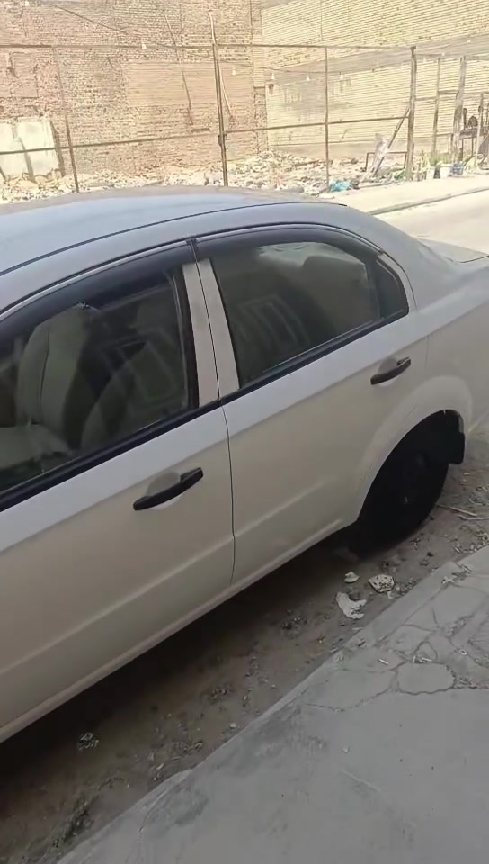 السلام عليكم عندي سيارة افيو خليجية فول أوتوماتيك موديل ١٠ مكفولة من كلشي مكفولة من صبغ على وضع الشركة كير وحداديه تخم تاير السيارة خير من الله السنوية إلى ٣٣ نمره نجف أرقام نكليزيه بسمي ثاني يوم مداور السعر ٧٣ عنواني نجف الشرف ***********
