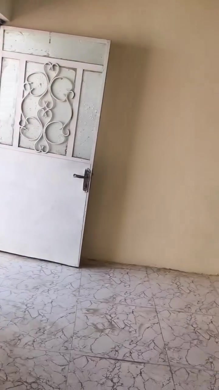 بهرز مال اثنيان • طابق ثاني • كامل