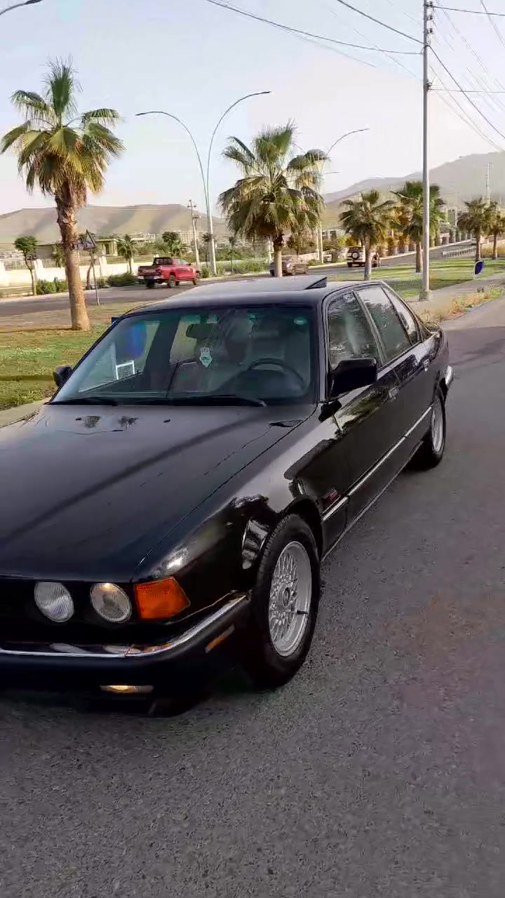 بي ام موديل 93/ 730 / 6 سلندر مفتوح
عام بخ جمالية بدون حادث شرط 
كير ومكينه كفاله شرط
دبل اربك 
دبل جكمجه
تبريد ثلج شرط 
ويل خليه اصلي شركه 
رقم جديد تحويل مباشر او وكاله 
حجر صلانصه شركه 
السياره عل وضع الشركه وتجي اشوف احلى من الصور 
دبل جام السياره شركه 
كشنات كهرب 
جامات كهرب 
اخوان كلشي اكو بل سوك ونظافة تحكم 
مكان السياره زاخو 
السعر 60 ومجالها جدا بسيط
رقم *********** واتساب
