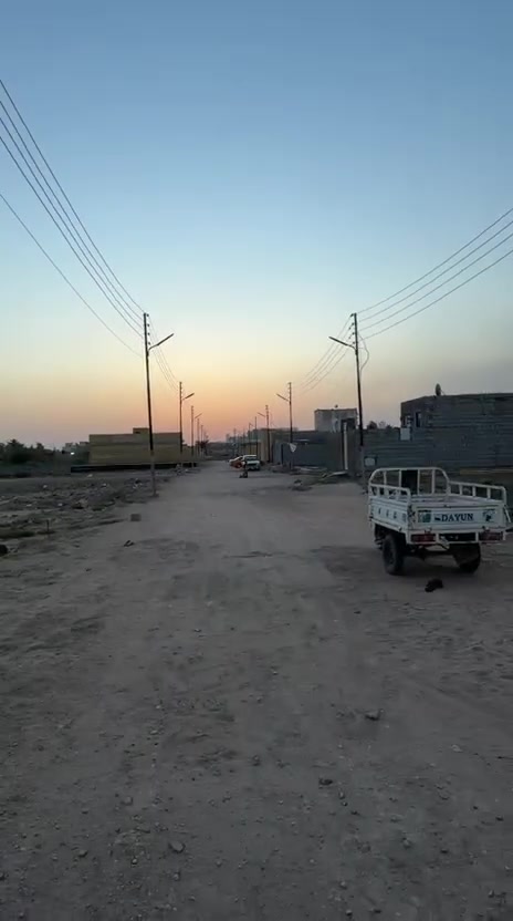 بيت ١٠٠متر. يحتوي ع غرفه وصاله ودوانيه وصحيات داخليه وخارجيه السعر35
العنوان الاسكان الصناعي قرب مستشفى التركي 
***********
