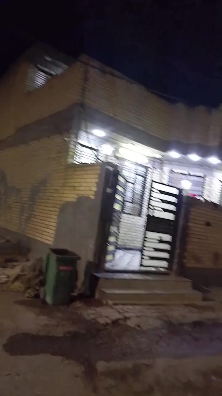 السلام عليكم للبيع بيت مساحه 110 متر مربع يحتوي على غرفة نوم وصاله ومطبخ واستقبال وخدمات البيت كامل مكمل من افضل المواد ما عدا الواجهه موقع البيت زراعي ابو ياسر سند 25 بناء البيت سنة 2024هاتف ***********
