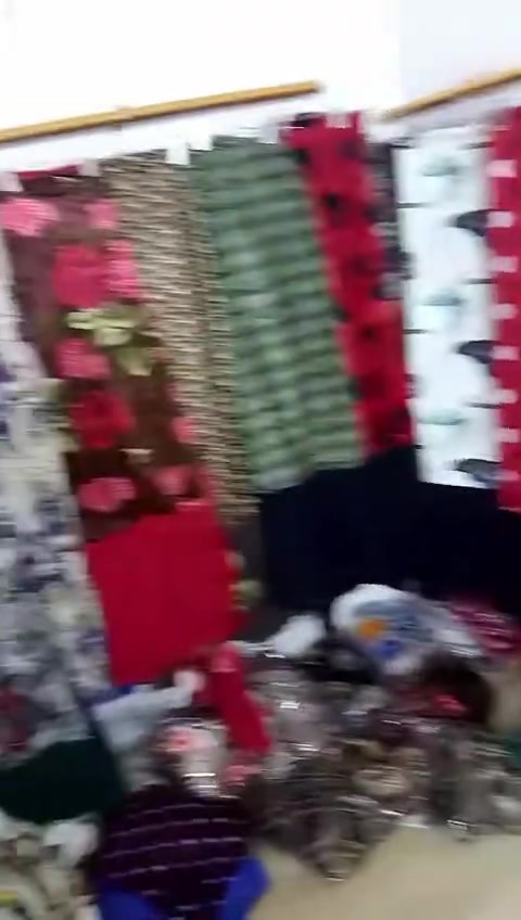ملابس • توصيل موجود