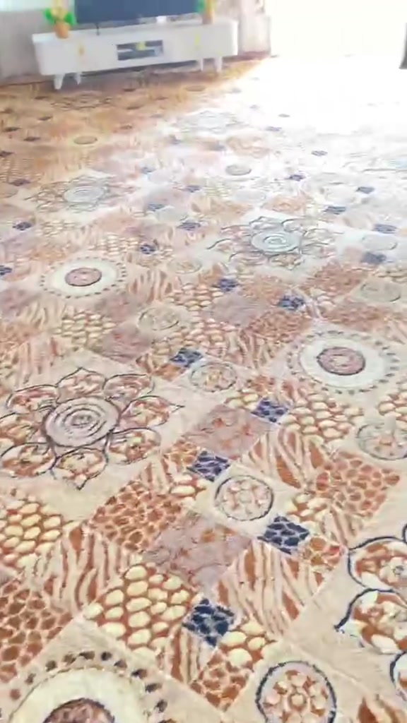 فراش. ارضيه. نوعيه. تركي اصلي الي اتحب تاخذه جديد. طول ٨*٤
والقطعه. ثانيه. ٥.*٤ 
***********
