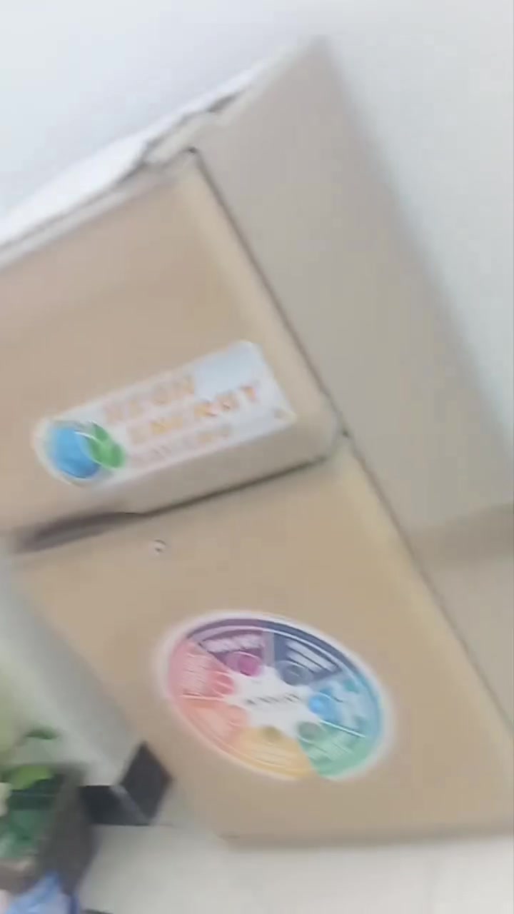 ثلاجه صغيره نضيفه نضافه 80 بلميه
مداخله تصليح ولا تبديل غاز
تاخذوها علفحص
سعرها 100 قفل
مكان زعفرانيه دور شرطه شارع كهرباء
تجميد خير من الله
لاتصال /***********
